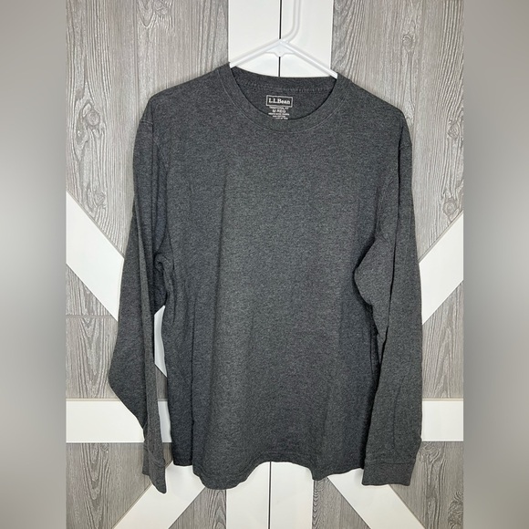 D18.06 L.L. Bean Men's Carefree Unshrinkable Tee, Traditional Fit, Long-Sleeve - Picture 2 of 4